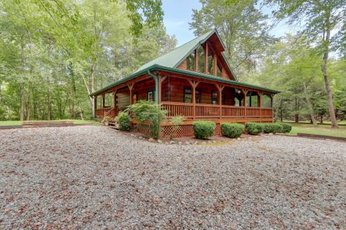 Blue Ridge House | Blue Ridge Cabin Rental with Hot Tub and Creek Access!