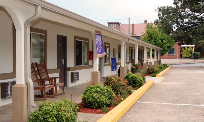 Sylva Hotel | Blue Ridge Inn