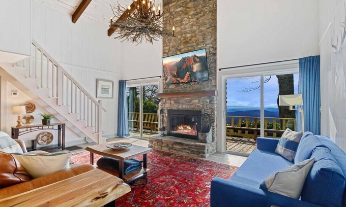 Boone Ski Chalet | Blue Ridge Mountain Chalet with Great Views