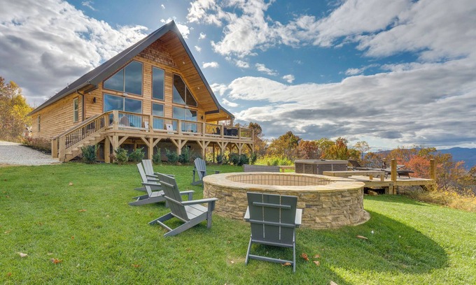 Andrews Cabin | Blue Ridge Mountain-View Cabin w/Hot Tub & Deck!
