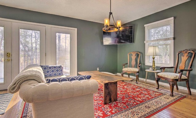 Mill Spring House | Blue Ridge Retreat with Mountain Views and Deck