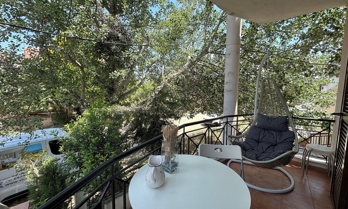 Nikita Apartment | Blue Seashell Apartment - Comfortable Maisonette Just 30m From the Beach in Niki