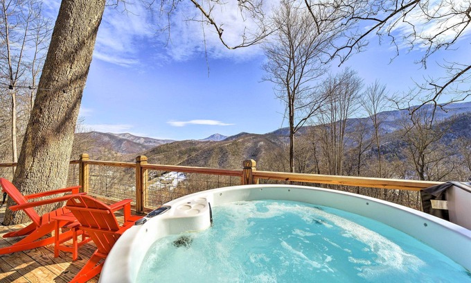 Canton Cabin | 'Blue Sky Cottage:' Romantic Retreat w/Mtn Views!