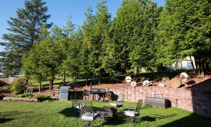 Massena Hotel | Blue Spruce Motel