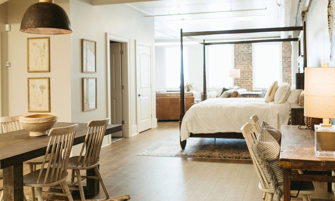 Maryville Apartment | Blue Suede Shoes Suite