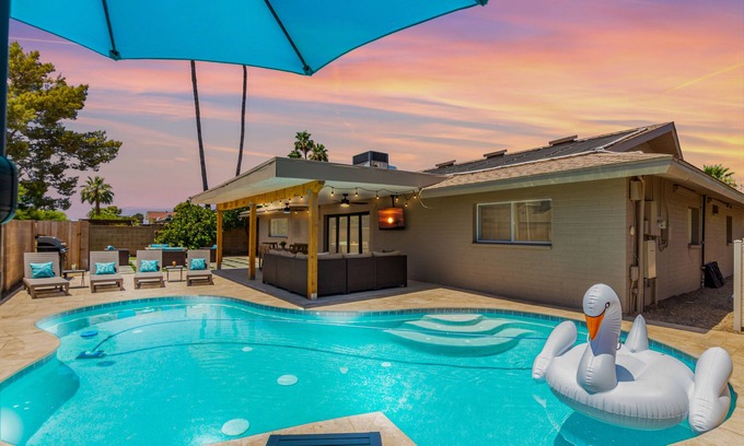 Scottsdale House | Blue Tides Getaway - Private Pool & Fire Pit