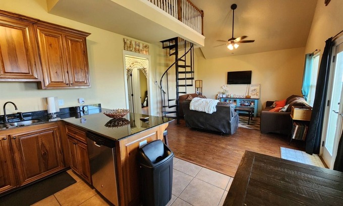 Grand Isle House | Blue Water Villa H - Beach Access - Island Realty