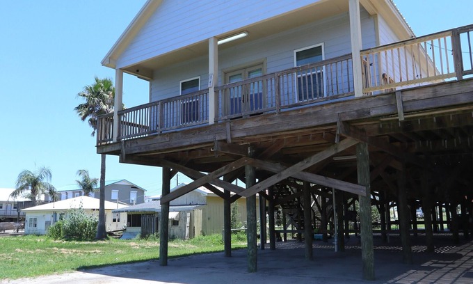 Grand Isle House | Blue Water Villa I - Coastal Realty Group