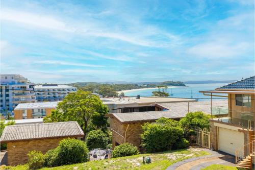 Shoal Bay Apartment | Blue Waters, 2 59 Ronald Ave - water views Linen aircon Wi-Fi