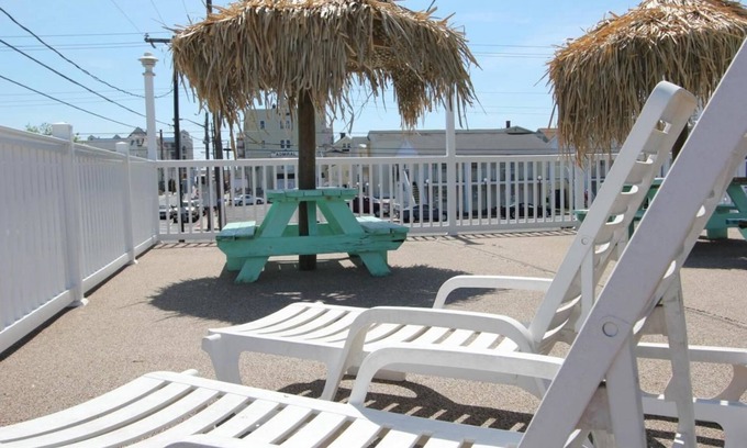Ocean City Hotel | Blue Wave Inn