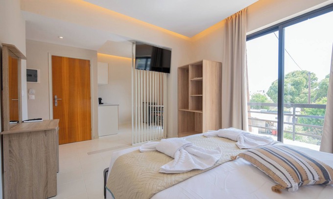 Ixia House | Blue Wave Suites - Ixia