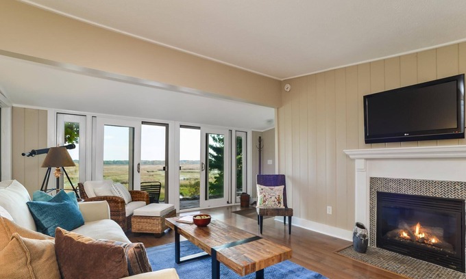 Saugatuck Cottage | Blue Zen - Two Bedroom Cottage, Sleeps 4