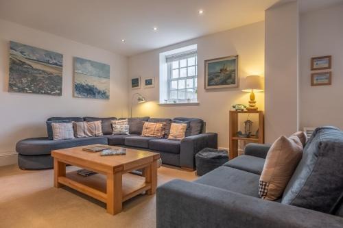Little Walsingham House | Bluebell Cottage LW