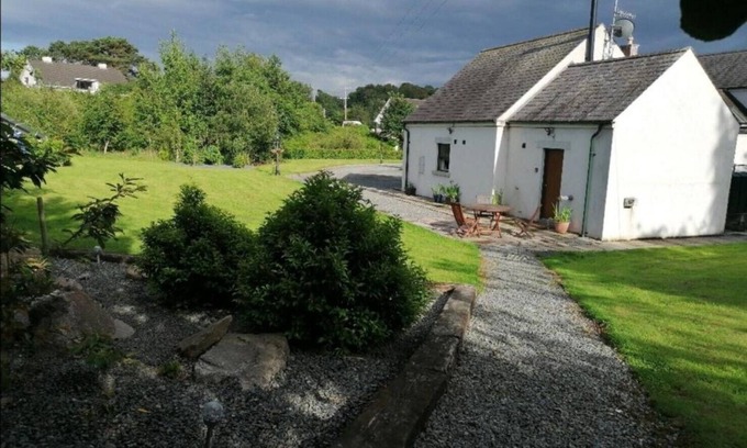 Newry Cottage | Bluebell Cottage, beautiful countryside, close to Newry
