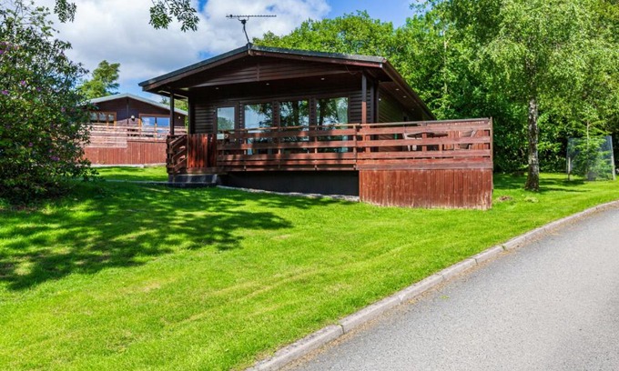 Newton Stewart House | Bluebell Lodge 2 with Hot Tub Newton Stewart
