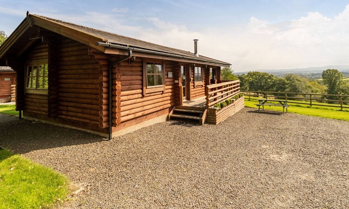 Highampton House | BLUEBELLS, family friendly, character holiday cottage in Sheepwash