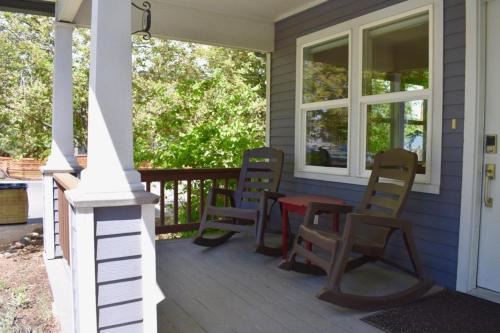River West House | Bluebird Day - Kokanee Cottage
