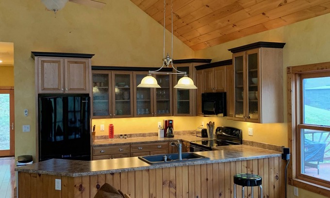 Marshall Cabin | Bluebird lane Farm Cabin