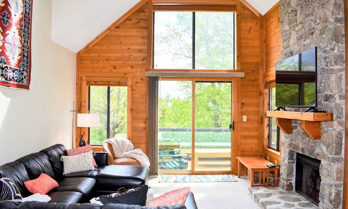 Seven Springs Condo | Bluebird's Perch at Seven Springs