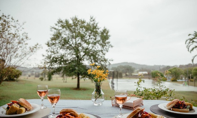 Lovedale House | Bluebush Estate - Group GetawaynLocated in Lovedale the Heart of the Hunter