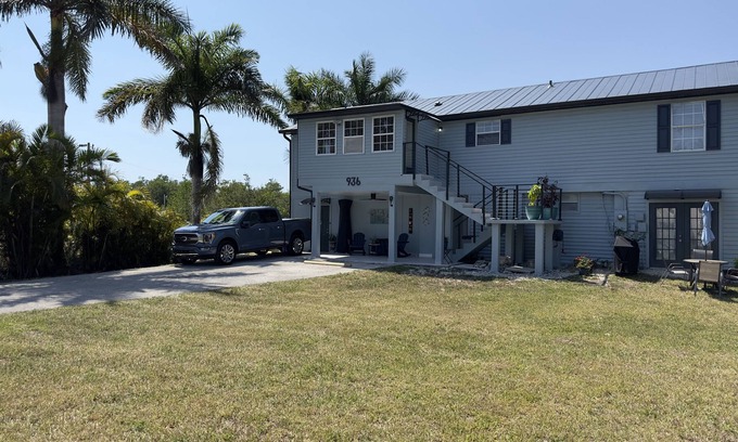 Everglades City Apartment | BlueCrab in CrabVille 936 Panther Creek LN Everglades City, FL 34139