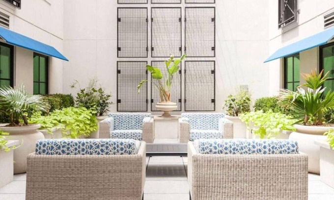 Downtown Charleston Resort | Bluegreen's King 583 Resort - Studio – Charleston Charm Meets Modern Luxury