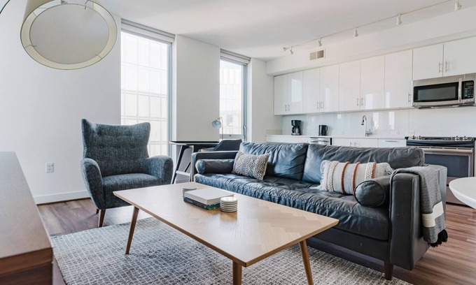 Mount Vernon Square Apartment | Blueground | Chinatown, AC, w/d, nr CityCenterDC