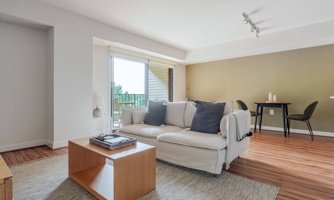 Court House Apartment | Blueground | Clarendon, fitness center, nr Arlington Cemetery