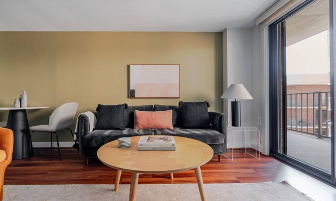 Court House Apartment | Blueground | Clarendon, fitness center, nr Arlington Cemetery