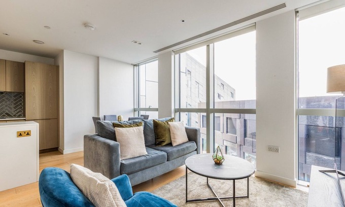 Hoxton West Apartment | Blueground | Hoxton, jacuzzi, nr St. Paul's