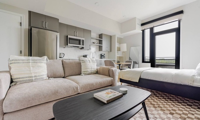 Clarendon Apartment | Blueground | Lyon Village, pool, nr Arlington Cemetery