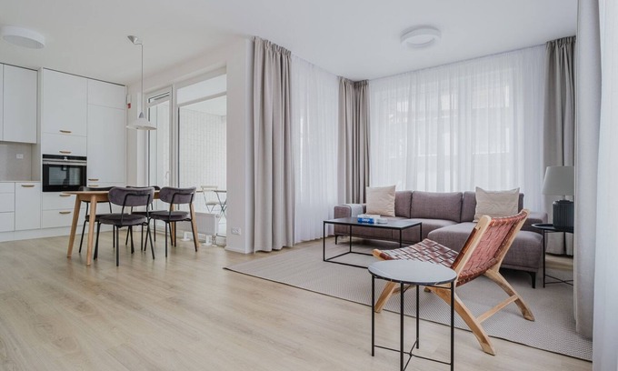 Prague 8 Apartment | Blueground | Prague 7, furnished with balcony (PRG-10)