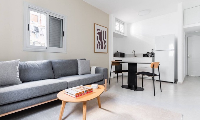 Old North Apartment | Blueground | Tel Aviv, balcony, nr Yarkon Park (TLV-80)