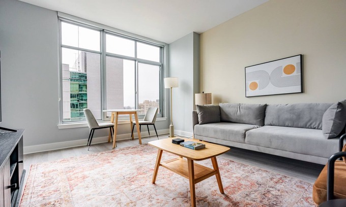 Woodmont Triangle Apartment | Blueground | Woodmont, pool & gym, nr Bethesda Row