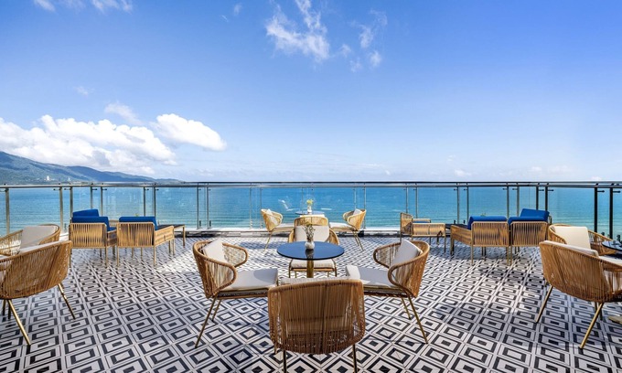 Son Tra Hotel | BlueSun Danang Beach Hotel