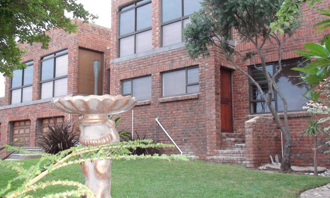 Bluewater Bay House | Bluewater Beach Accommodation