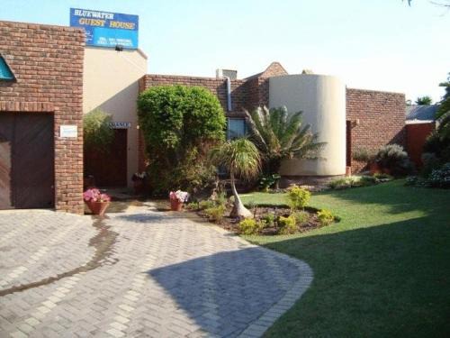 Bluewater Bay House | Bluewater Guesthouse