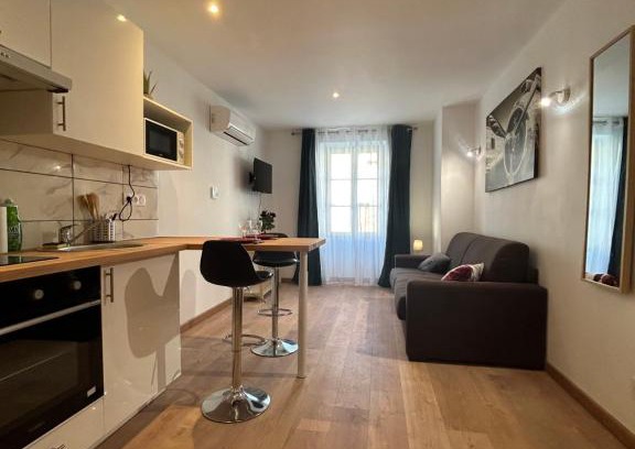 Brive-la-Gaillarde Apartment | Blum