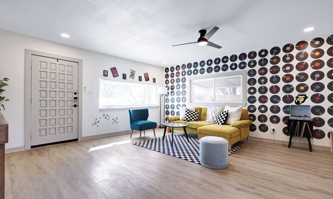 Southside House | BMT Vinyl Studio