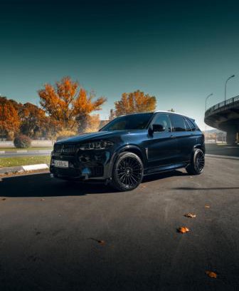 Vake-Saburtalo Boat Rental | Bmw X5