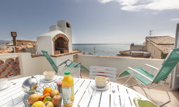Antibes Old Town Villa | BNB RENTING Villa de l'Horloge