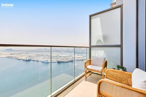 Dubai Maritime City Apartment | bnbme - Luxury 3BR Sea View Apt Balcony Pool Gym Kids Play Area Near Jumeirah