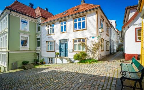 Bergen City Centre Apartment | Bo i Bergens eldste smau på Nøstet - sentralt og rolig