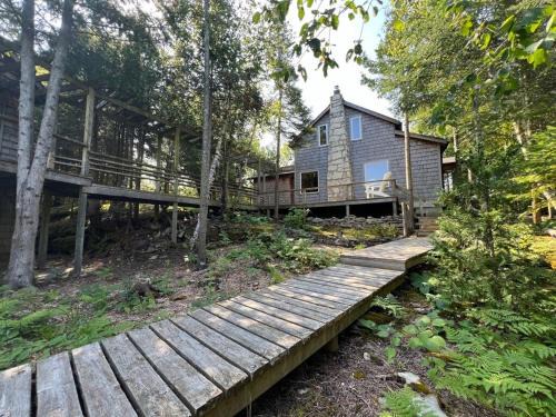 Tobermory House | Boardwalk Pines at Tobermory