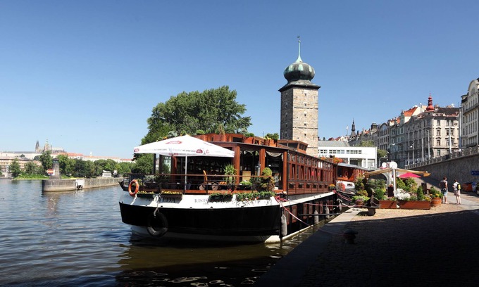 Nove Mesto Hotel | Boat Hotel Matylda