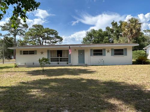 Crystal River House | Boat Parking Retreat near Kings Bay