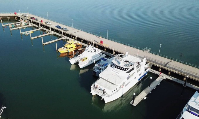 Cairns Central Business District Boat Rental | Boatel Cairns