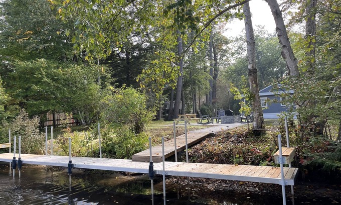 Moultonborough House | Boaters delight! Private dock, on water in Balmoral, Lake Winnipesaukee