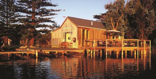 Goolwa North Bed & Breakfast | Boathouse - Birks River Retreat