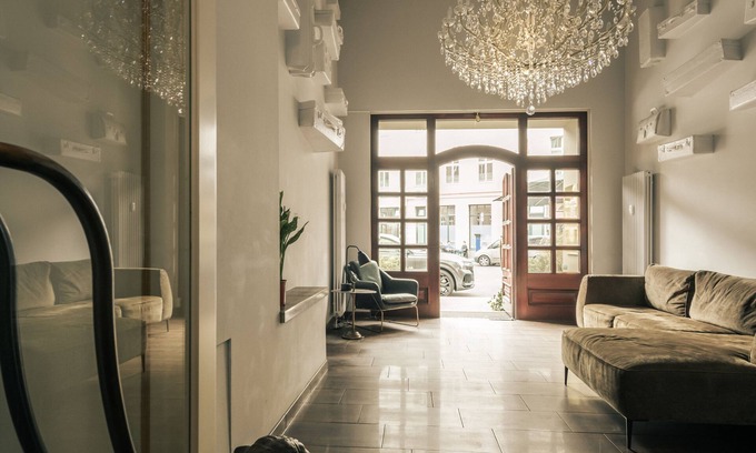 Mitte Apartment | Bob W Mitte